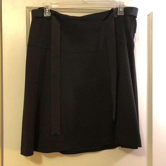 Black a-line skirt w/ ribbon belt - Picture 2 of 4